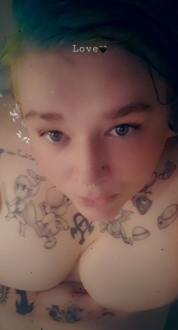 https://t.co/FbvfOWttfG https://t.co/R4VzTxnHv1<a href="/tag/polyamory"class="tags"><span>#polyamory</span></a><a href="/tag/pansexual"class="tags"><span>#pansexual</span></a><a href="/tag/onlyfansgirl"class="tags"><span>#onlyfansgirl</span></a>