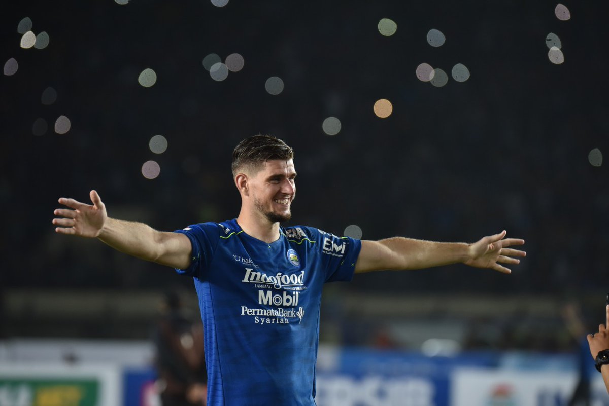 Selamat pagi Bobotoh. Sudah siap untuk mengisi hari ini dengan kebaikan? 😊

#PERSI87UARA
#PERSIBsalawasna
#Persib