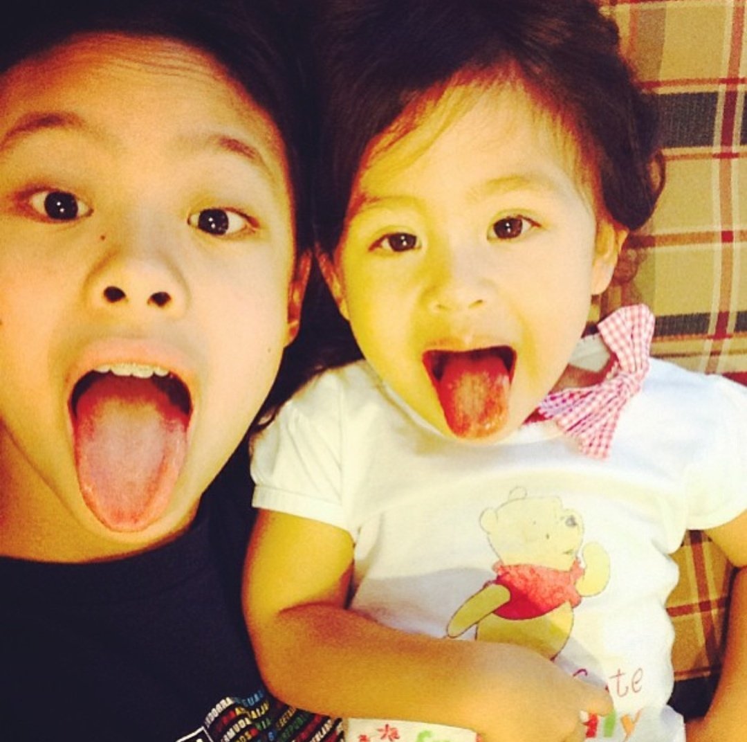 shiningsola's tweet image. Here&apos;s throwback selfies of ate hannah and solana being cute and adorable♡

Please check it out ate @hannahkathleenp &apos;s new song #PagNandiyanOUTNOW

 also don&apos;t forget to speak out. 
#JunkTerrorBilllNow
 #MassTestingPH #DefendPressFreedom #BlackLivesMattter