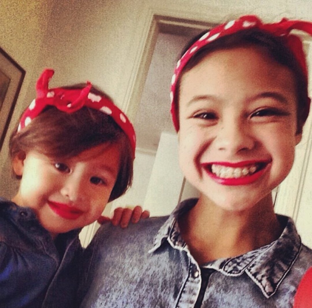 shiningsola's tweet image. Here&apos;s throwback selfies of ate hannah and solana being cute and adorable♡

Please check it out ate @hannahkathleenp &apos;s new song #PagNandiyanOUTNOW

 also don&apos;t forget to speak out. 
#JunkTerrorBilllNow
 #MassTestingPH #DefendPressFreedom #BlackLivesMattter