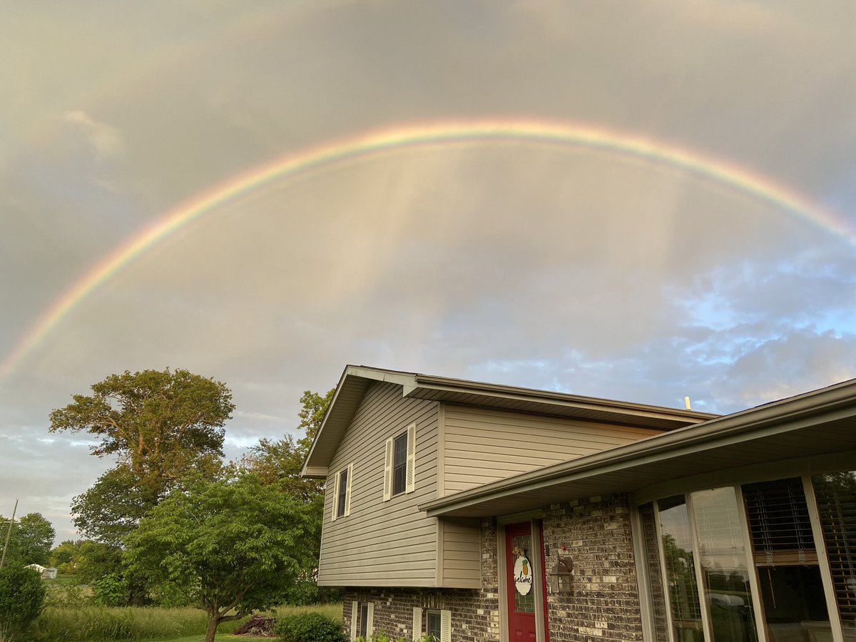 David_Summers81's tweet photo. The biggest rainbow I’ve ever seen tonight. There’s a lot of trouble in the country right now, but God is still in control. https://t.co/5vb3JzkBrR