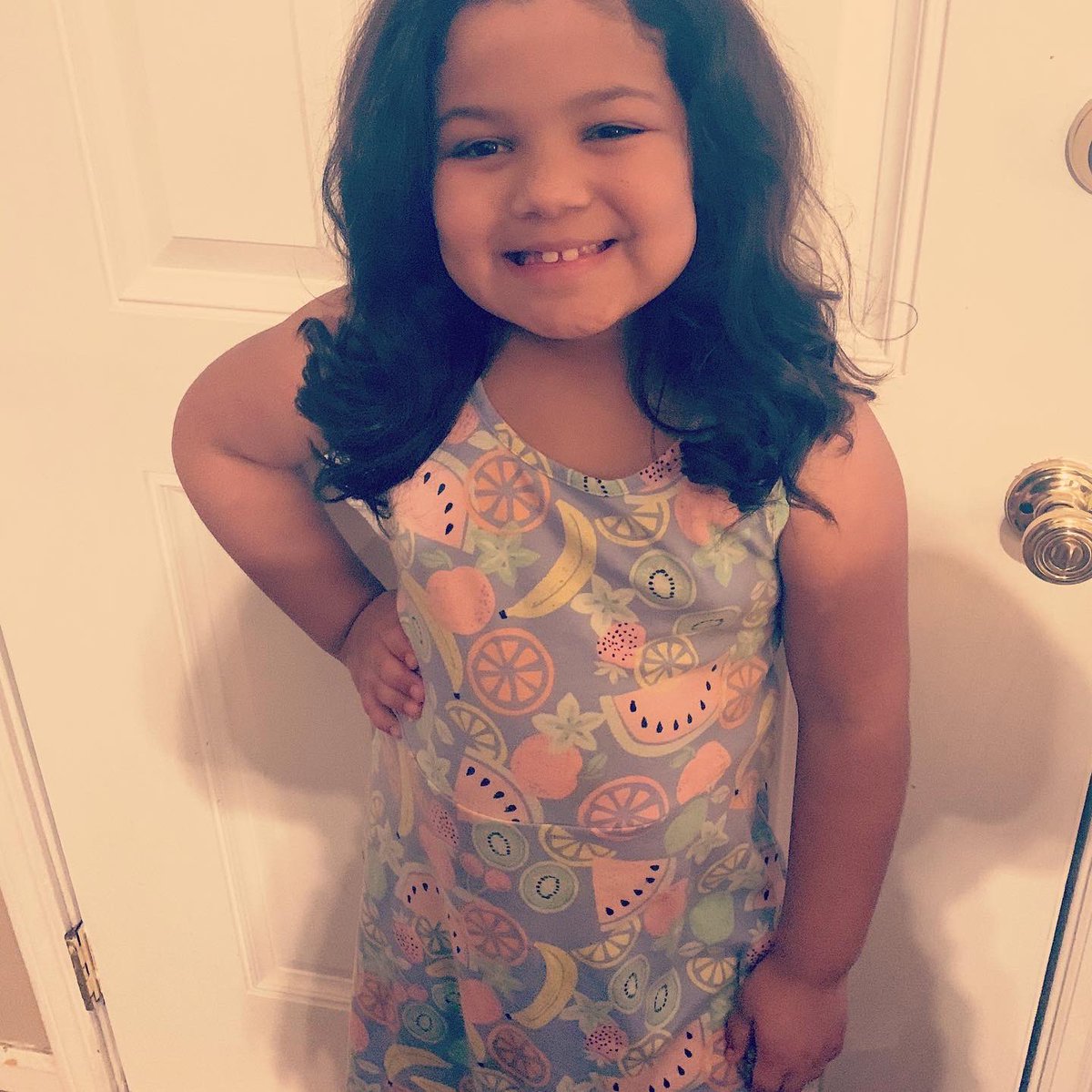 Emilyyyy_E's tweet photo. My girl and her new hair. ๐๐๐ #Sassy #AtlantaStylists #MixedHair #BrownSkinGirl #MyHeart #LoveHerSoMuch https://t.co/vdJtmqlM16