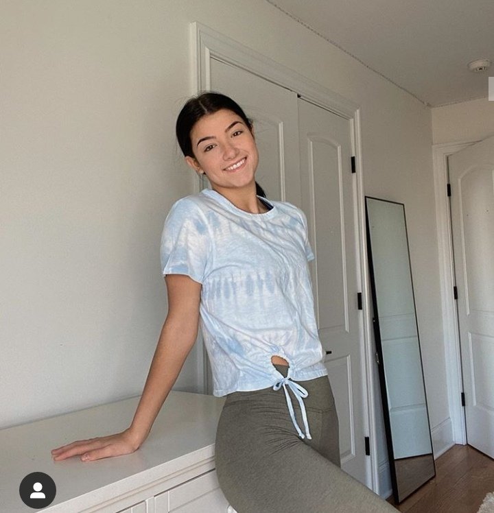 TeamAmarillo6's tweet photo. Tutoriales de trend de tiktok 💃❤️ https://t.co/hdpnZUU7K4