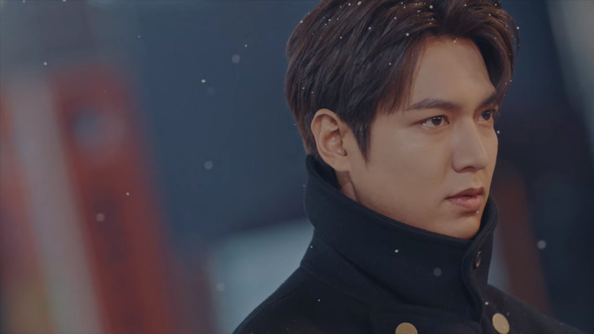 ชอบสายตา... วันนี้เค้าจะย้อนเวลากันค่ะแม่...วันนี้ก็จะลุยๆหน่อย(ป่ะนะ)55555 กี๊ดดด #TheKingEternalMonarch #더킹영원의군주  #더킹  #TKEM