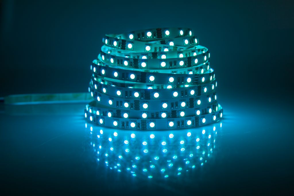 Did you know that LiFi provides faster speeds than WiFi and Fiber? In fact, LiFi has been shown to provide up to 224 Gbps of bi-directional speeds.