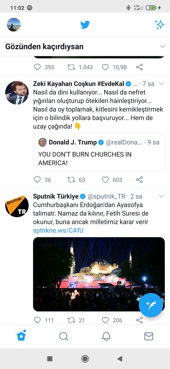 Biz de denk getiriyoruz arada <a href="/LeventUzumcu/">Levent Üzümcü</a>