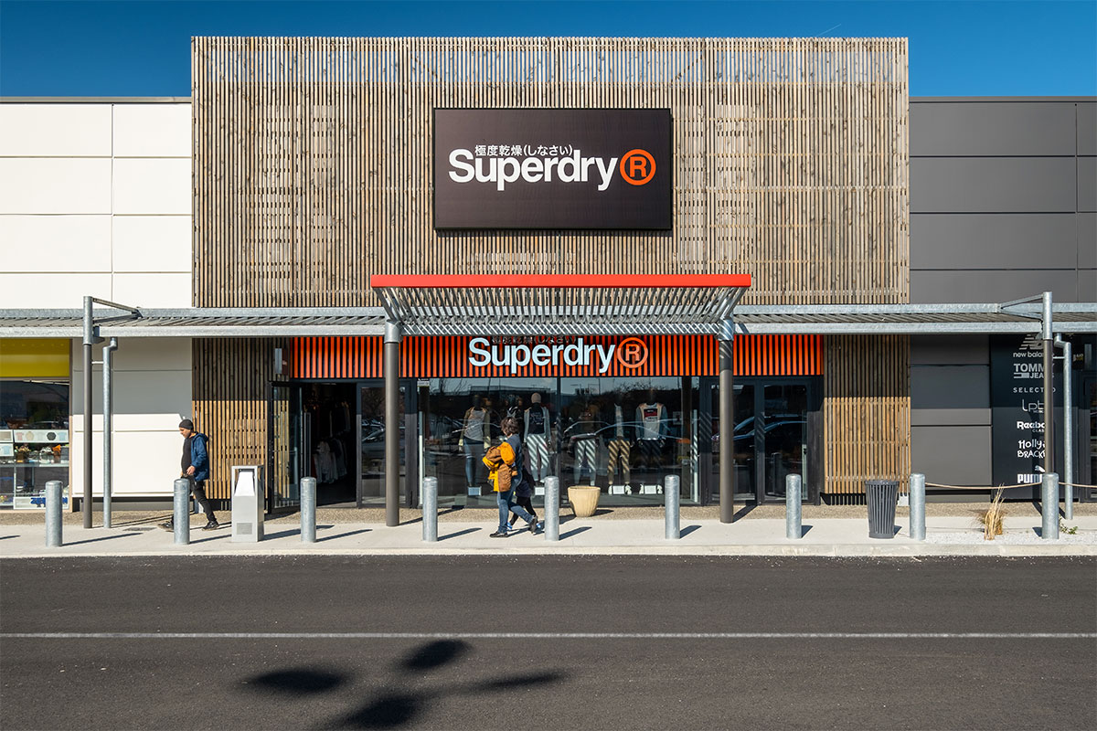 Plus qu’un lieu de commerce, le Parc Aussonne by <a href="/brioretail/">BRIO ★ Retail Design</a> est désormais un lieu de lien social et d’échange mixant les offres et les usages, du street-art au drive fermier. #retail #design brioretail.com/realisations/a…