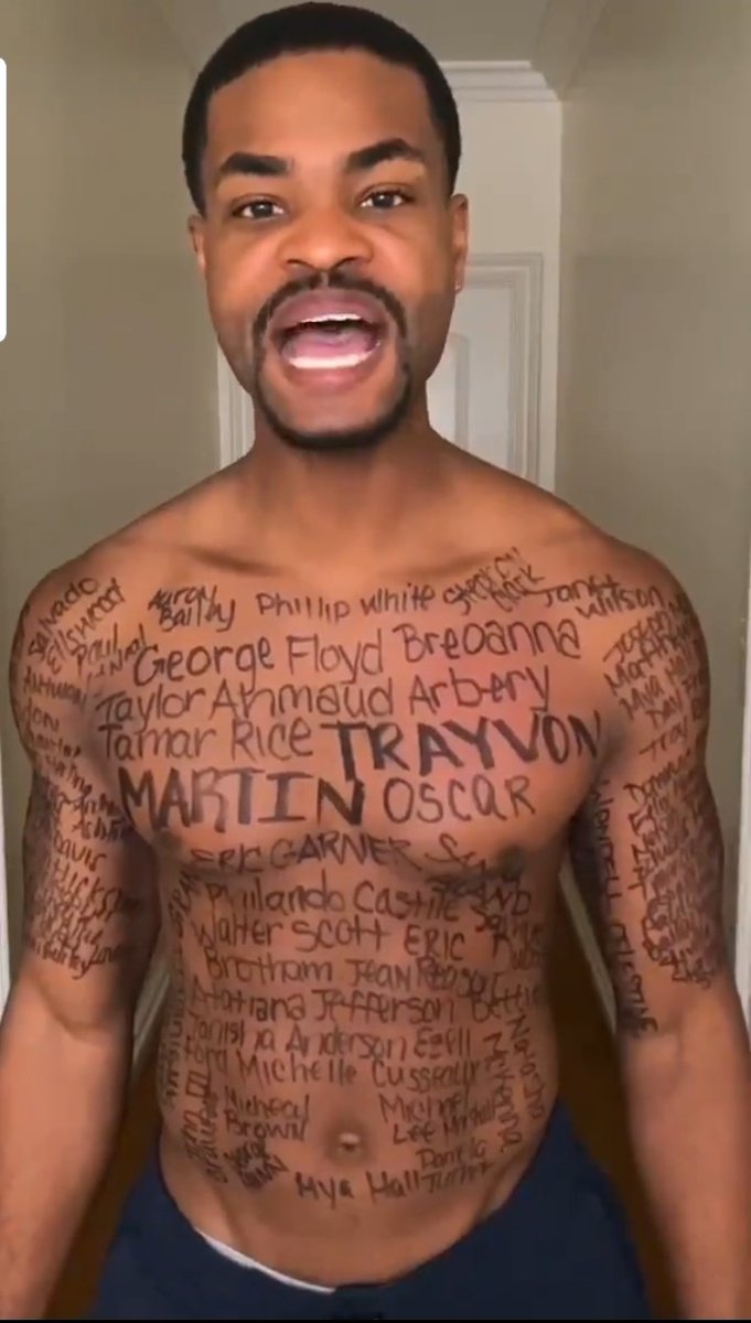 Hooo_goe's tweet photo. someone said king bach looks like a chipotle bag and eye- 😭 https://t.co/TUPvERiRf1