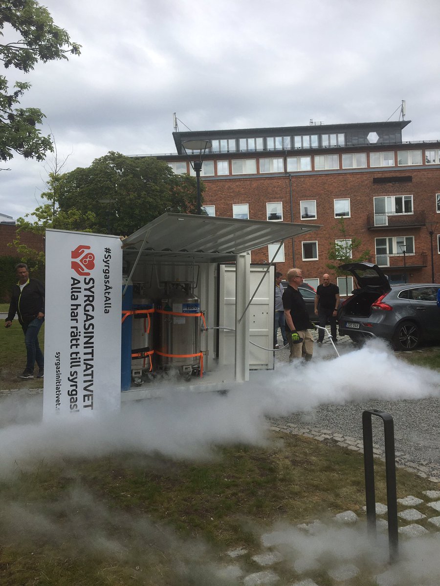 Early Oxygen Treatment Iniatitive could save lives and reduce the need to transport fragile old people to emergency rooms. 

In Sweden most nursing homes lack oxygen facilities- but this mobile solution could change everything! 

#Oxygenforall