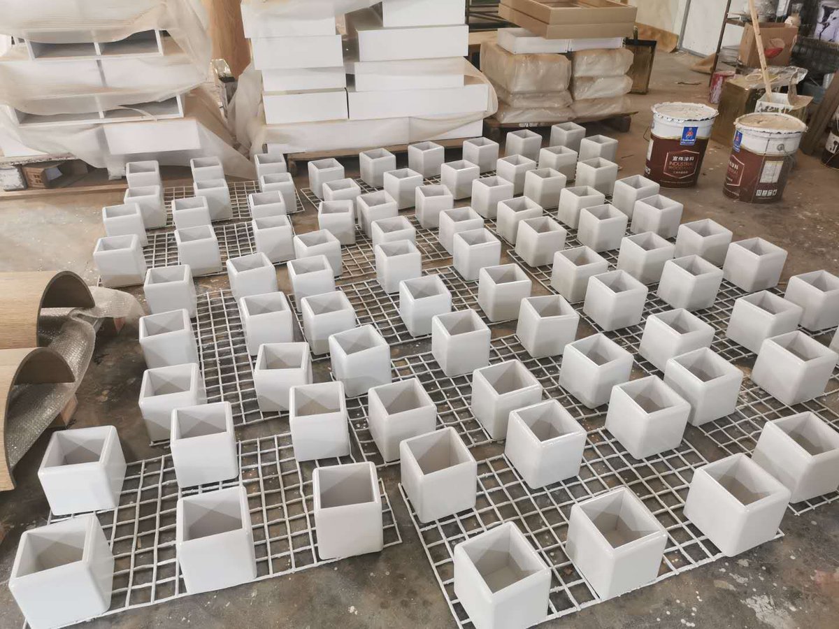 DisplayDm's tweet image. Spring will come finally.

Artificial plants are great choice for window decoration, which would never fade and can be kept for quite a long time especially for spring and summer season.

#ArtificialPlants #SpringWindowDisplay #SpringPlants