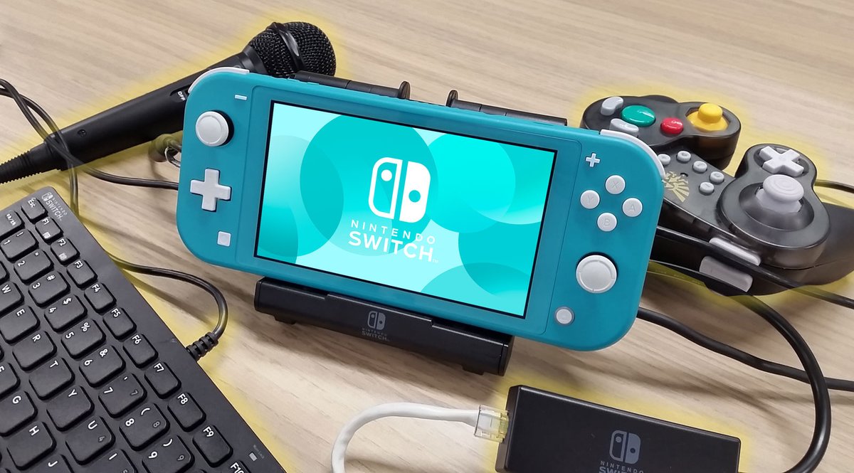 Hori ゲーム周辺機器のホリ Nintendo Switch Liteで使える テーブルモード専用 ポータブルusbハブスタンド For Nintendo Switch 4つのポートで有線コントローラーやlanアダプター Acアダプターまで接続できちゃいます もちろんnintendo Switch