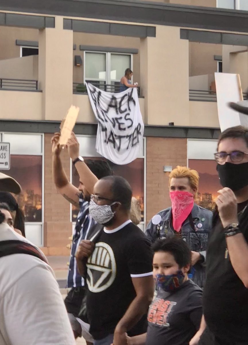 sh00ty0urrsh0t's tweet photo. Some of my favorite pics from tonight’s extremely peaceful protest 
6/4/20
Phoenix,AZ https://t.co/4ywsEBDhEo