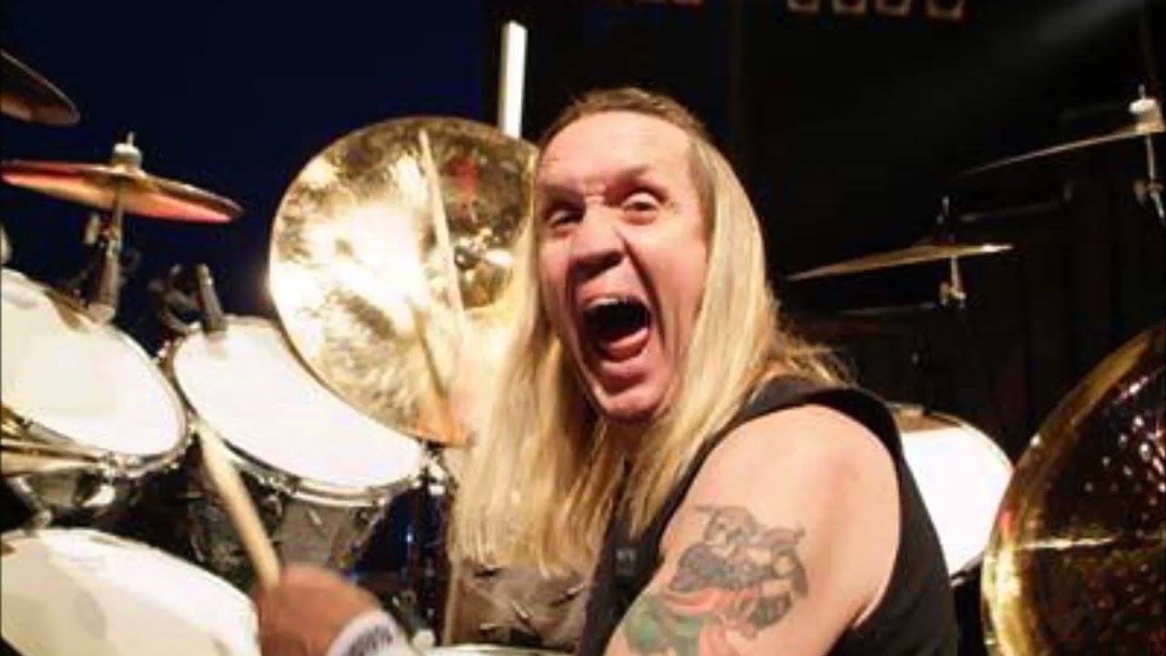 Happy birthday  Nicko McBrain 