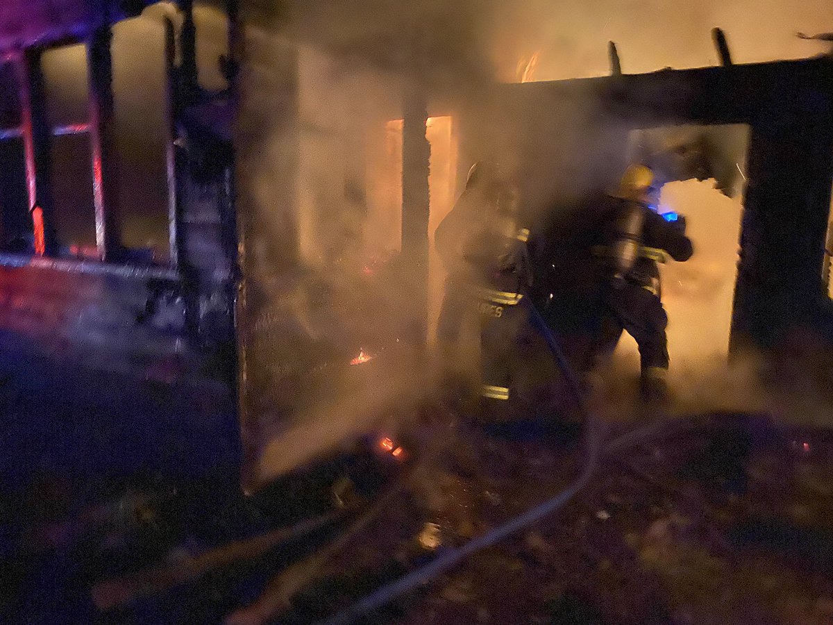 RoreePayment's tweet image. S15, P12, T43, T63, P62, T33 operating at a well involved fire in Station 1’s area, outstanding stop by crews