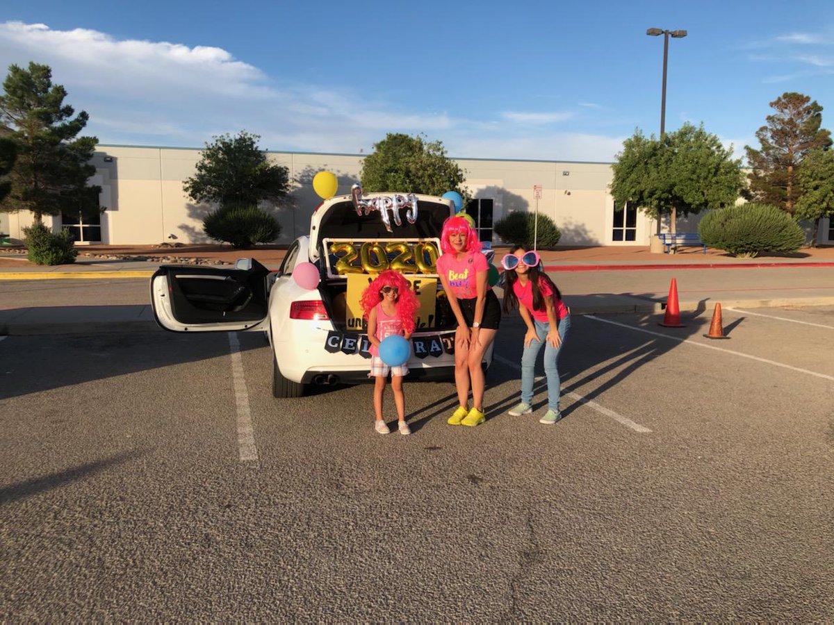 yangel00's tweet photo. Today we celebrated Neon Style, our 5th grade Bobcats...who are now Officially off to Middle School. Thank you our #DHEbobcat family for a special day! Thank you @ArturoRockyCru1 for coming out and supporting our community! #blessed #WeAreClintISD #5thGradeParade https://t.co/P9YQmVDms0
