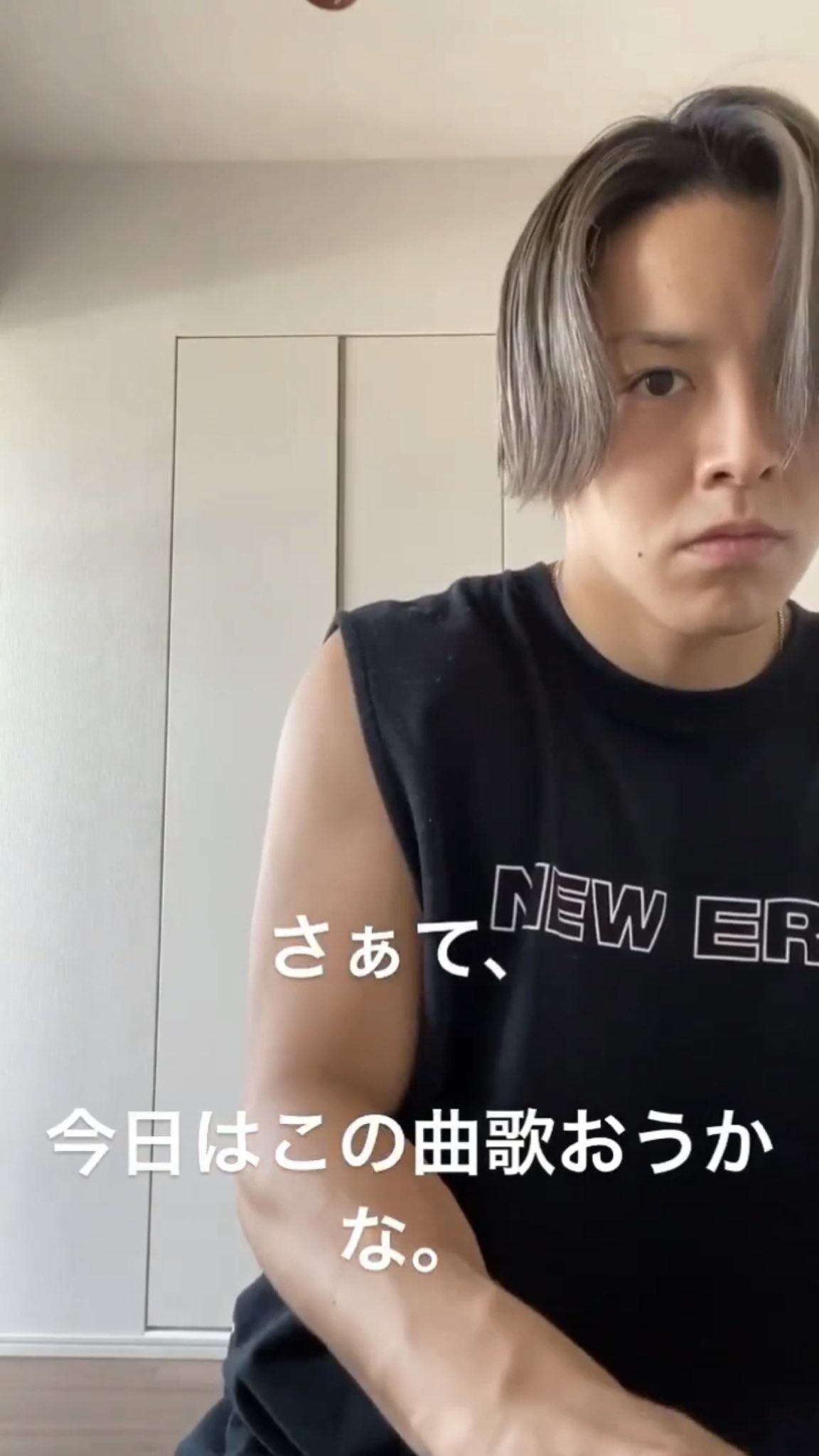 えりー 髪色綺麗だねだし長髪最高だしこれをヘアメイクされて綺麗綺麗されたりくちゃんを早く見たいです あとお顔が好きです あと死因は腕の血管です 恒例