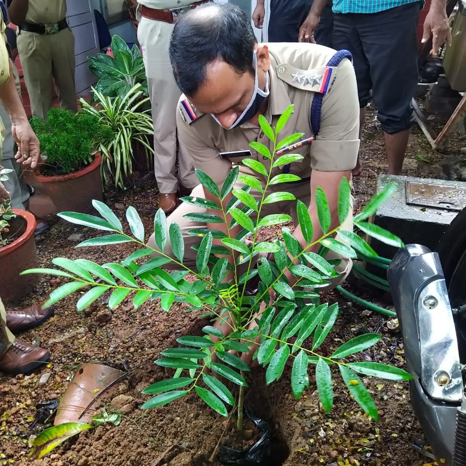 museumpstvm's tweet photo. Today (05.06.2020), World Environment Day  we too planting trees with in the confined space of Museum Police Station premises on reminding the lost greenery and lost habitats." #WorldEnvironmentDay  #museumpolice https://t.co/lpFZYjAU8n