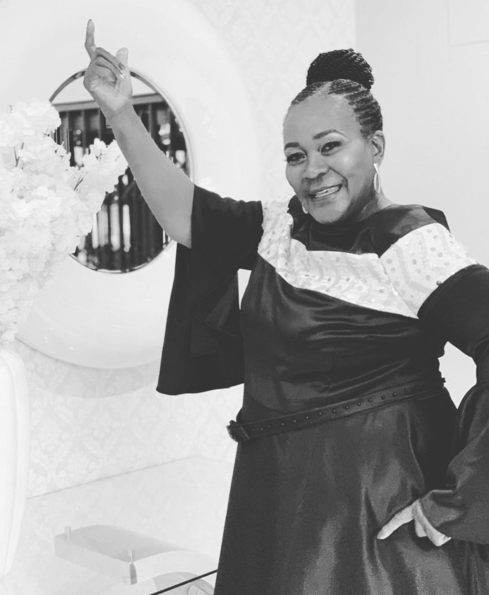 ConnieChiume's tweet image. 5 June 🎊🎊🎊🎊🎊🎊🎊🎊🌹

Happy birthday to myself 💐