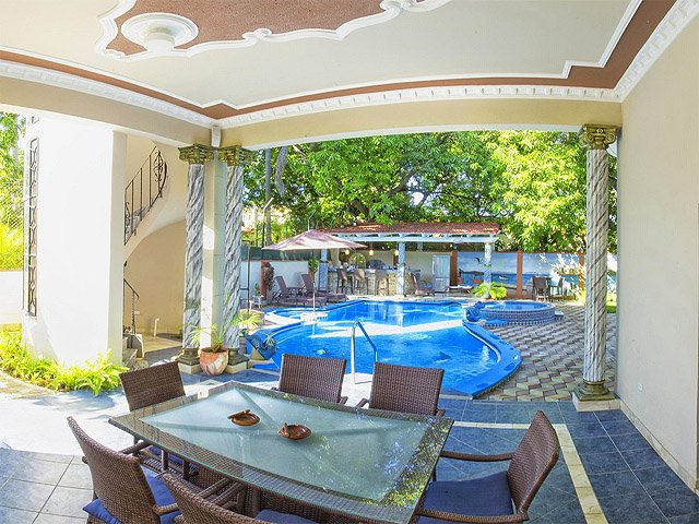 PlaceCuba's tweet photo. Maybe we are locked down, but our travel plans don't. You got Miramar?
.
.
🔵More pics at: https://t.co/b7irLUekX0
🔵Follow @placecuba to stay tuned ✌.
🔵
.
.
#placecuba #cuba #luxurylistings #Airbnb #luxuryrealestate #Summer2020 https://t.co/tBRvttgyWF