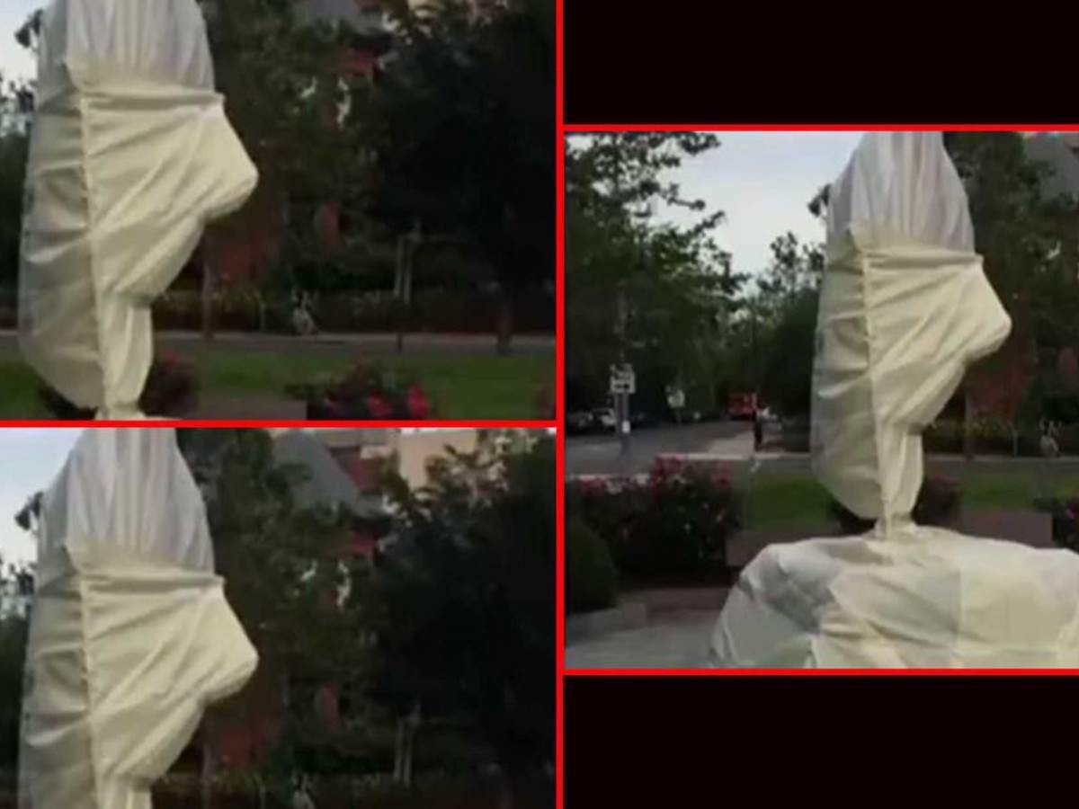 timesofindia's tweet photo. US lawmakers, Trump campaign condemn vandalisation of Gandhi statue
The vandalisation of Mahatma Gandhi's statue in Washington DC is disrespectful and such incidents do not bring people together, top US lawmakers have said
READ--https://t.co/SFNwgsQY0y
#GeorgeFlyodProtest https://t.co/jWxr839xqd