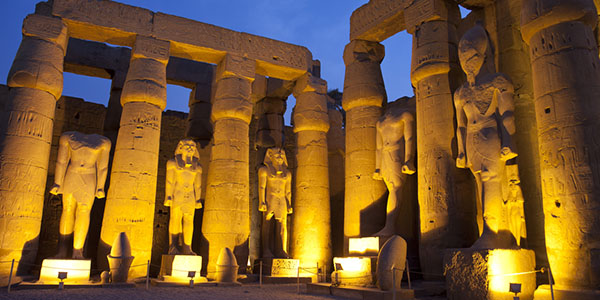 aidaegipto's tweet photo. Lúxor es una ciudad del sur de Egipto. Se encuentra en el sitio de la antigua Tebas, la capital de los faraones en la cúspide de su poder, durante los siglos XVI al XI a. Allí se encuentran las tumbas reales del Valle de los Reyes y el Valle de las Reinas
#1AVGEporelmundo https://t.co/tm7ITss0un