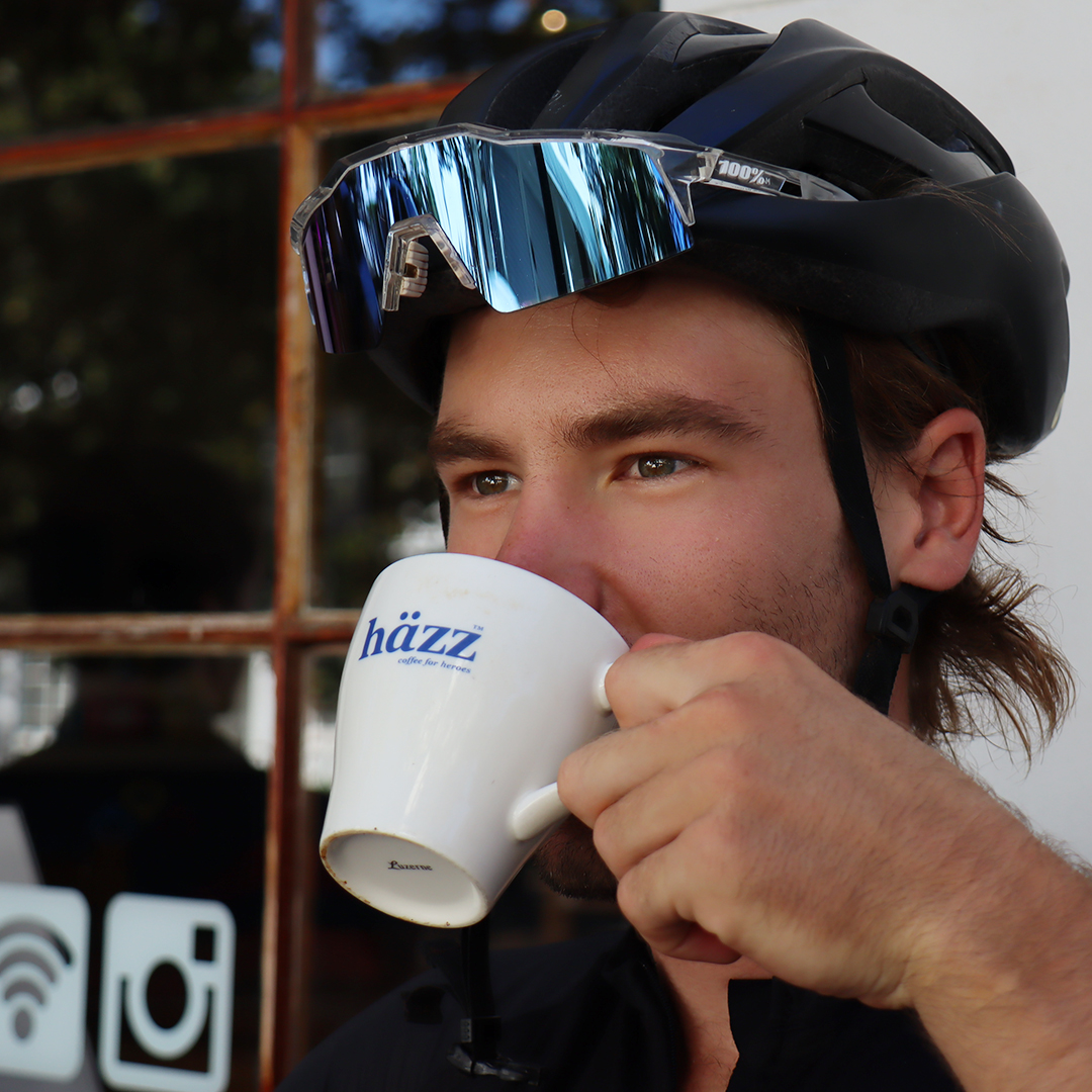 Great to see so many of you enjoying your häzz #coffee again! Three cheers to the @ImbukoGiant team for staying focused during #lockdown and continuing their training. Most of the team members are now hitting their personal bests out on their bikes! 👏  #häzzheroes