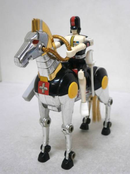 伍 長 Loneliness Blue なんか突然 頭の中に馬のロボットに乗る人が浮かんできた 昔のアニメだよなー なんだっけ リチャード ランスロット だっけ で クグったら出て来た 星銃士ビスマルク これだ T Co Xkpbdlket1 Twitter