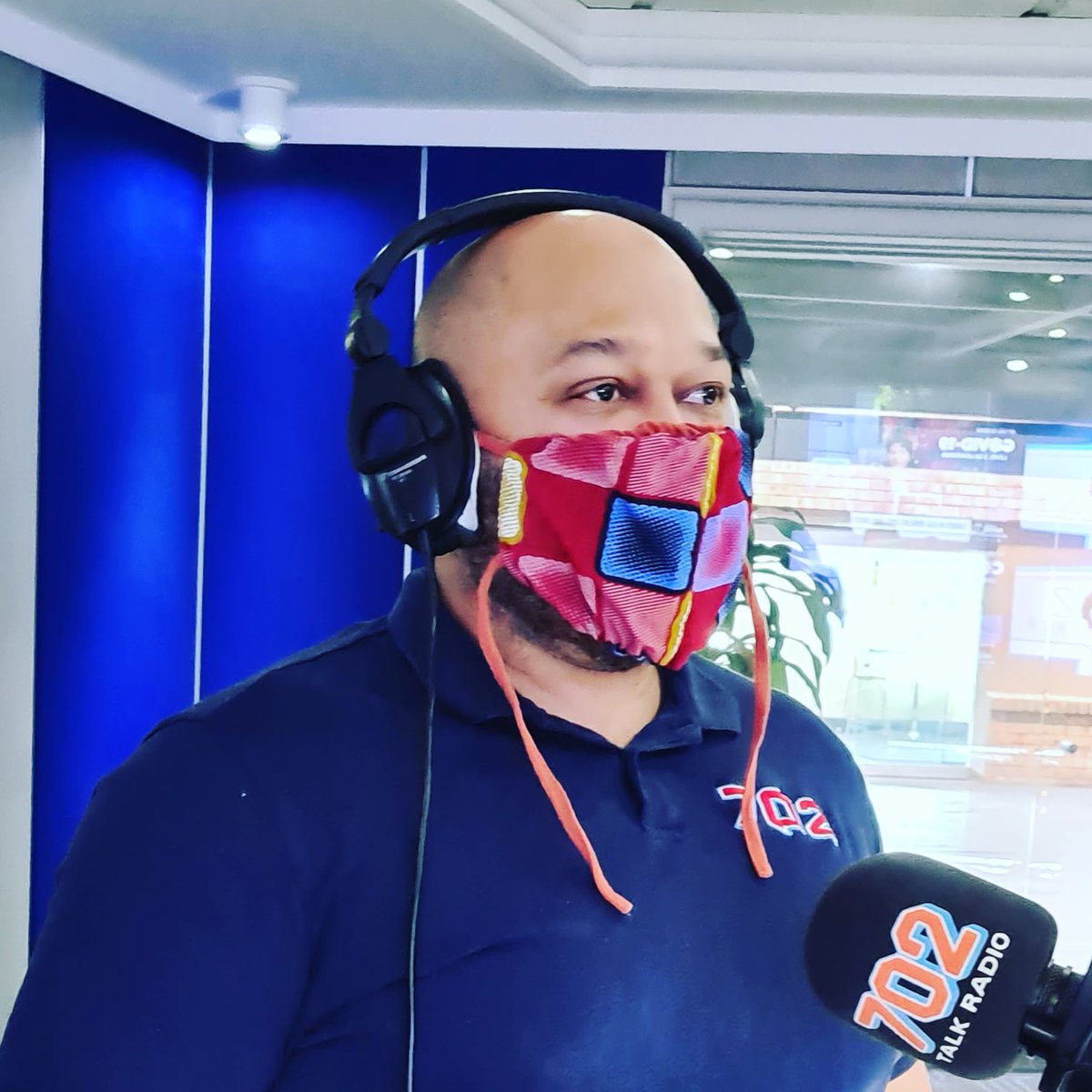 Eusebius's tweet photo. Feeling ... pensive. Not sure what mood I'm in. Rmotionally fatigued by 2020. You? Let's start the show with Radiohead. Creep. Just be you. No performances of emotions you are not feeling.
Talk to me. From deep inside your headspace. 011-8830702
#702OpenLine #HumansOfTalkRadio https://t.co/YrCsqaaNHr
