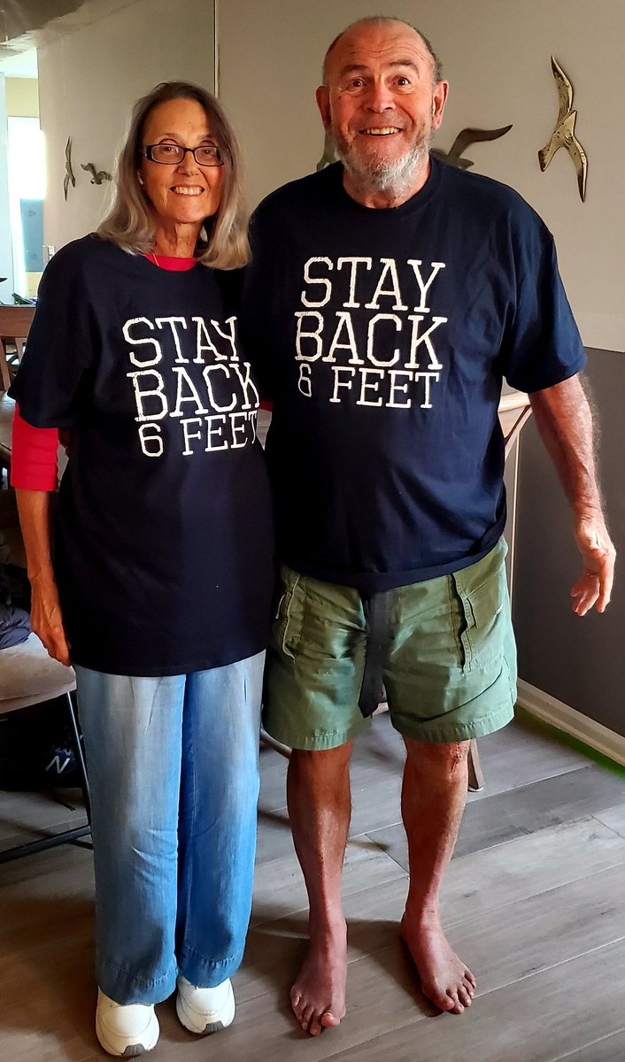 TuppysMom's tweet image. I got my parents matching shirts! #stayback #SocialDistancing #COVIDー19