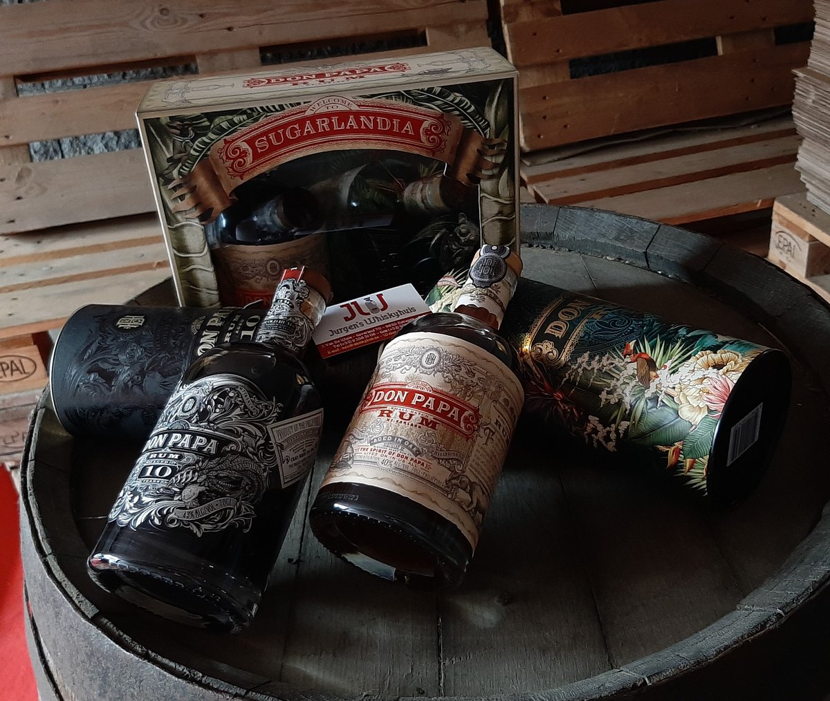 Looking for father day presents ?
Maybe a Don Papa giftbox or set with glass, a limited Wolfburn on sherry or a big peat. #donpapa #wolfburn #bigpeat