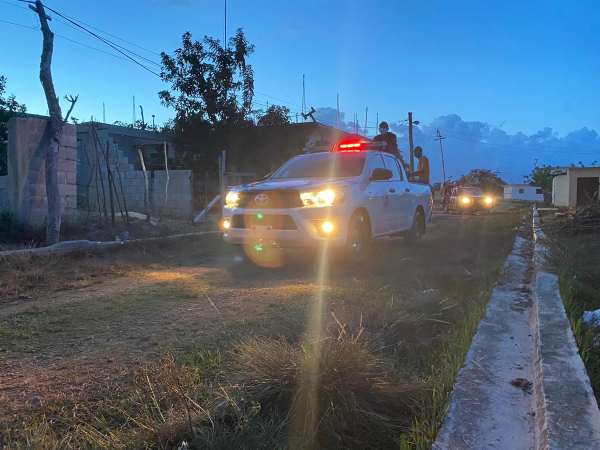 El gobernador provincial, licenciado Ramón Güilamo Alfonso, en coordinación con el PlanSocial entregó este jueves raciones alimenticias y pollos a distintas familias de la zona sur de la ciudad, especialmente en el sector La Malena.
<a href="/PlansocialRD/">Plan Social</a> 
<a href="/DefensaCivilRD/">Defensa Civil RD 🇩🇴</a>