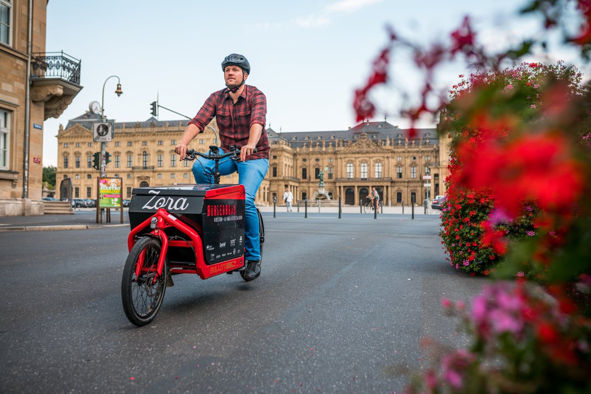 wuerzburg_de's tweet photo. 🚴‍♀️🚴‍♂️Städtisches Förderprogramm für Lastenpedelecs geht am 11. Juni 2020 in die zweite Runde..
➡️ https://t.co/QkANLs4CEy https://t.co/mkMsTdySEF