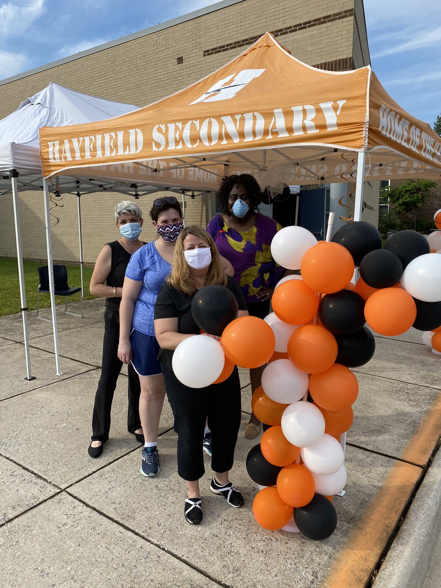 THANK YOU <a href="/hssptsa/">Hayfield SS PTSA</a> &amp; <a href="/angp2020/">HayfieldANGP2020</a> @FCPSHayfieldSS for showing up at 6 am to decorate!!! Getting ready for <a href="/Hayfield2020/">Hayfield 2020</a>