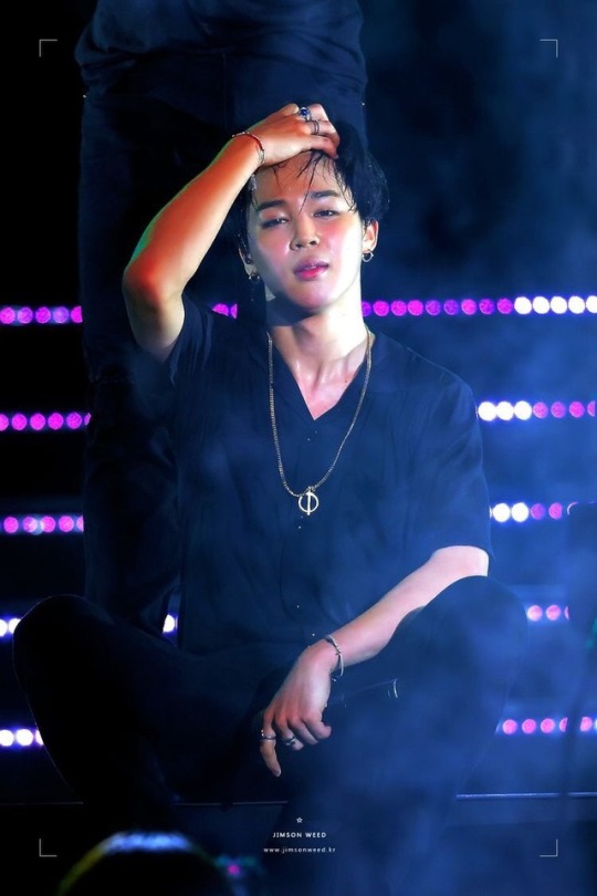 Sweaty Jimin is the hottest thing you'll ever see.. -A thread