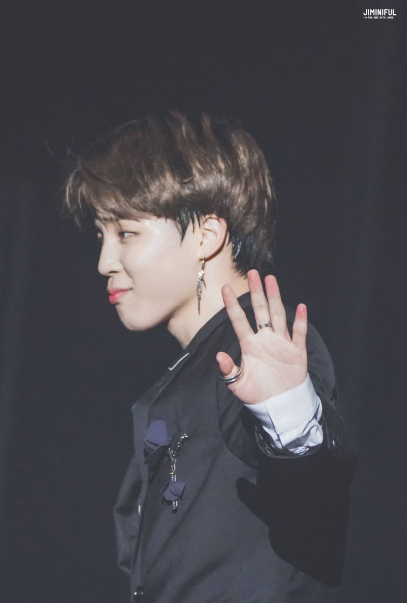 Sweaty Jimin is the hottest thing you'll ever see.. -A thread