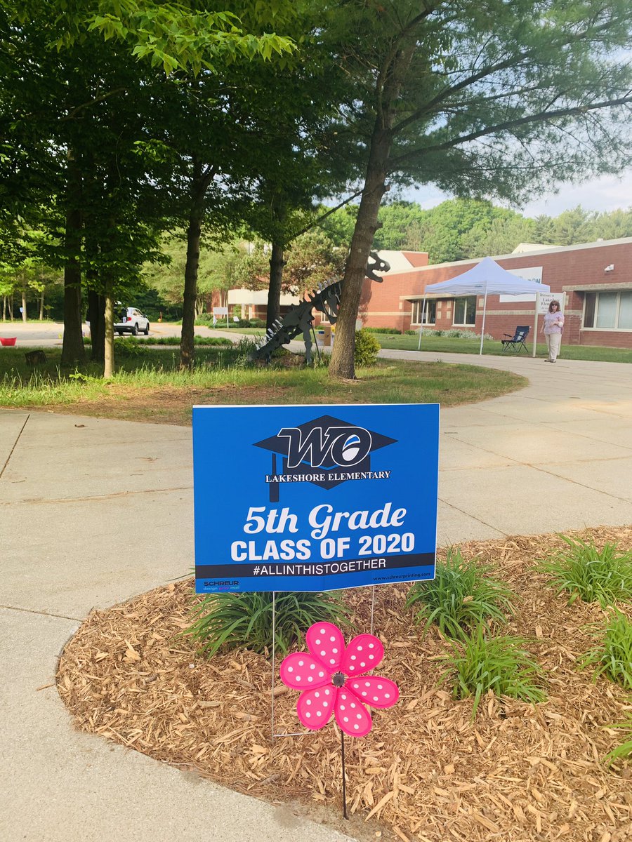 We’re ready for you <a href="/LakeshoreWO/">Lakeshore Elementary</a> families!! ❤️❤️ #parentpickup ready.