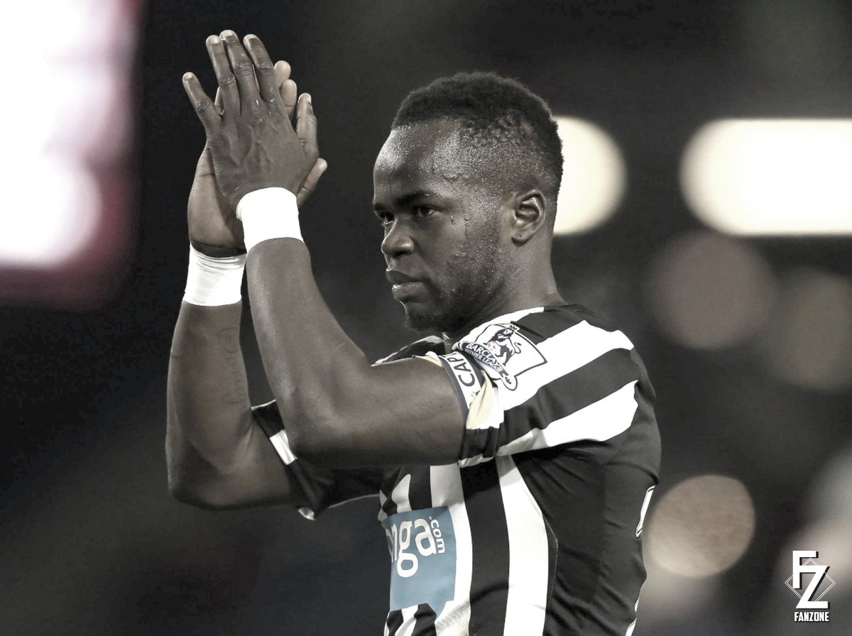 Yiribafoot's tweet photo. HOMMAGE A UN CHAMPION

05 Juin 2017  05 Juin 2020 ( Déjà 3 ans ) 
#CHEICK_ISMAEL_TIOTE😭 nous quittait  nous te porterons toujours dans nos coeurs♥️
Un Champion ne meurt pas tu resteras gravé dans mémoires 

Repos éternel à ton âme #Cheik😭

#Yiriba_Foot, Partenaire №1 du Foot⚽ https://t.co/myUXF5ZUFi
