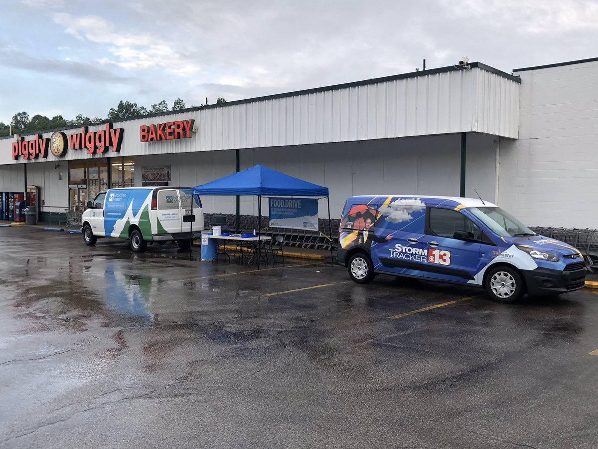 MtMissionInc's tweet photo. Join us today at the Charleston-area Piggly Wiggly locations for our food drive! Thank you to @WOWK13News for being our media sponsor! https://t.co/disEhTITpI