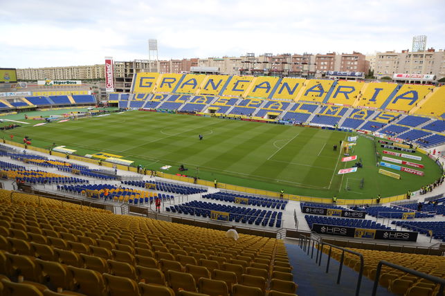 El negocio del fútbol gana a la salud. 
gofiopress.com/articulo.php?i…