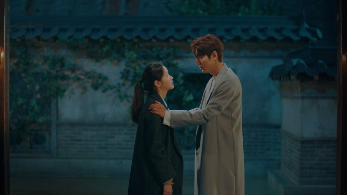 คนละโล(เคชั่น) แต่โทนเดียวกัน~ความแสงส้มละมุนๆ ตัดฟ้าๆ #TheKingEternalMonarch #더킹영원의군주  #더킹  #TKEM