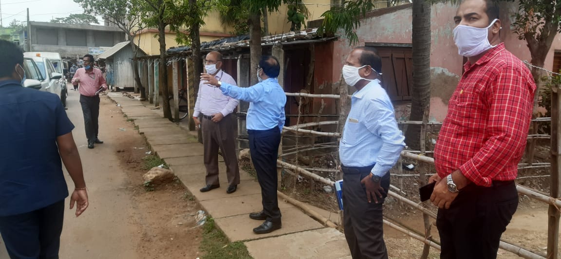 DM_Bhadrak's tweet photo. #CycloneAmphan 
#CentralTeamVisit 
Inter-Ministerial Central Team during their visit to Bhadrak district on 5th June, had discussions with Collector &amp; Line Deptt officials and made field visit to cyclone affected Dhamra area under Chandbali block for damage assessment. https://t.co/78Zir1Kz07