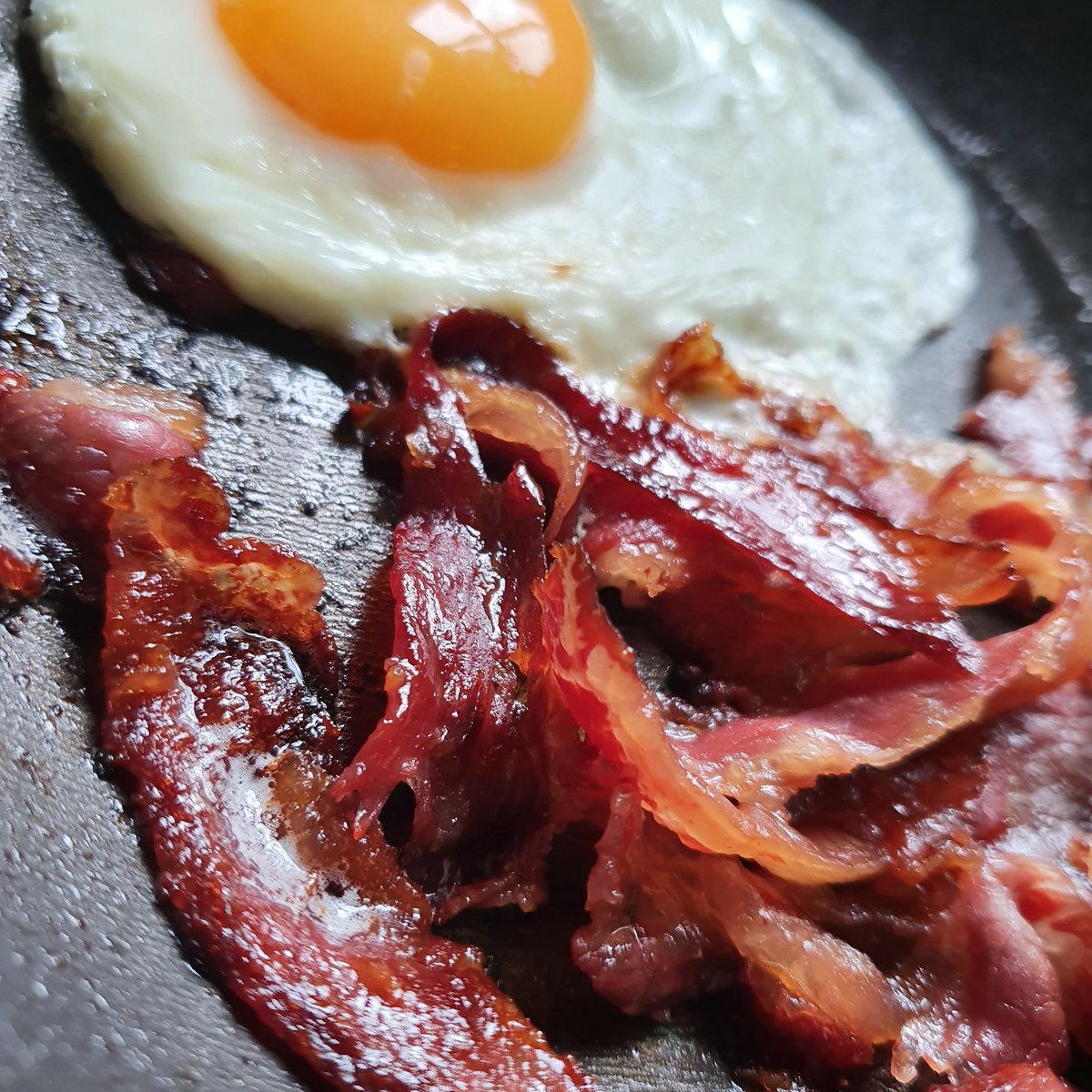 KitchenHalal's tweet image. Who is rocking a fry up today?
Order beef bacon now online:
gourmethalalkitchen.co.uk

#beefbacon #halalbacon #halal #hmc #halalfood #gourmet #delivered #delicious #yummy #yum #handmade #breakfast #fullenglishbreakfast #fryup #eggs #dishoftheday #localysourced #farmtofork