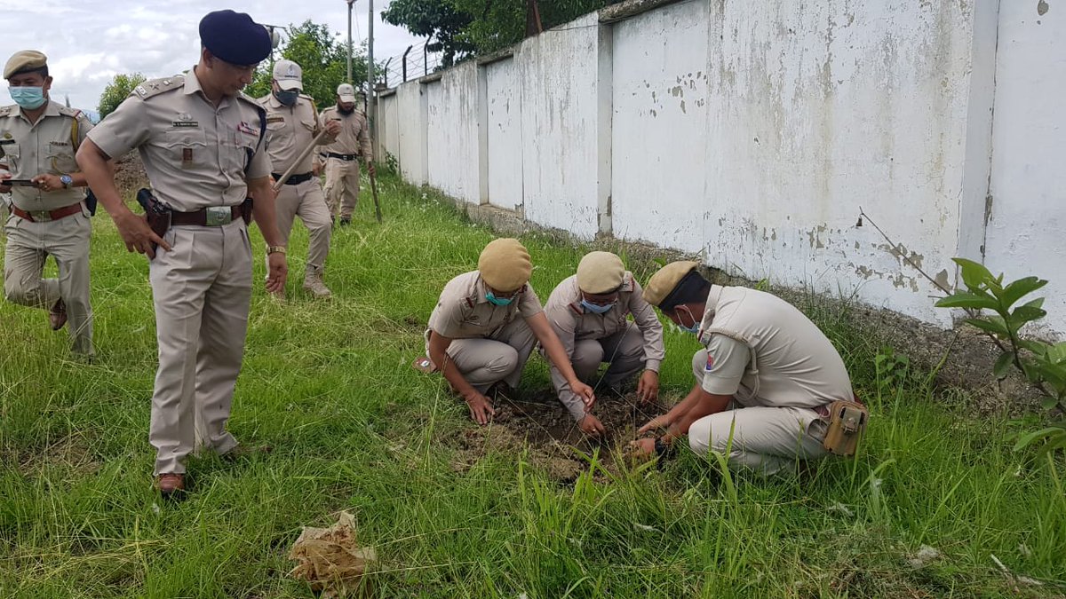 PoliceThoubal's tweet photo. Today Thoubal District Police led by SP Thoubal Dr. S Ibomcha Singh, observed the World Environment Day by a tree plantation drive at Khongjom Police Station. https://t.co/1iTNDw2B0C