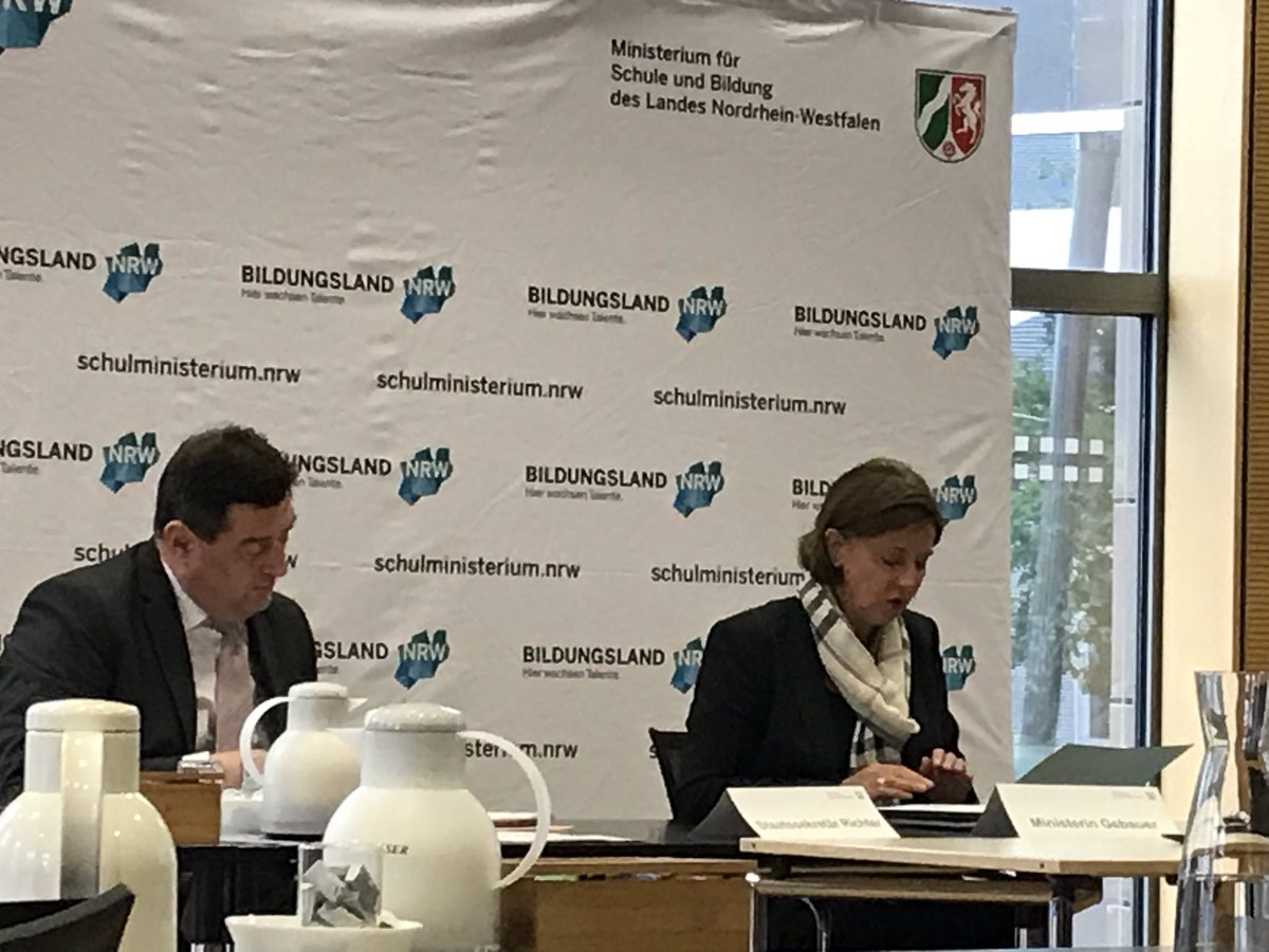 „Ich bin der festen Überzeugung, wenn es um die #Bildung unserer #Kinder geht, dann zählt jeder Tag“ gab #Bildungsministerin  Gebauer heute bekannt. Schon vor den #Sommerferien, ab dem 15. Juni, sollen die #Grundschulen den #Regelbetrieb wieder aufnehmen.
