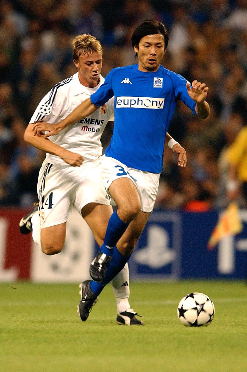 توییتر Uefaチャンピオンズリーグ در توییتر Happy Birthday 今日は日本人として3人目の Ucl 出場を果たした 鈴木隆行 選手の誕生日です T Co Pyvw3a4exg