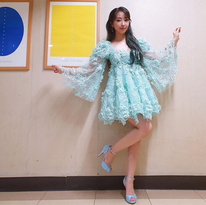 GongMinzyBrasil's tweet photo. [INSTAGRAM] Nova atualização de Minzy em seu Instagram: 

 Shalalala~🦋 #lovely #DeixeIr ❄️

Fonte: _minzy_mz on Instagram
Tradução p/ Inglês: @GlobalMinzy

#MINZY #공민지 
@mingkki21
#MINZYisBACK
#러블리 https://t.co/PP4eDBWMEe
