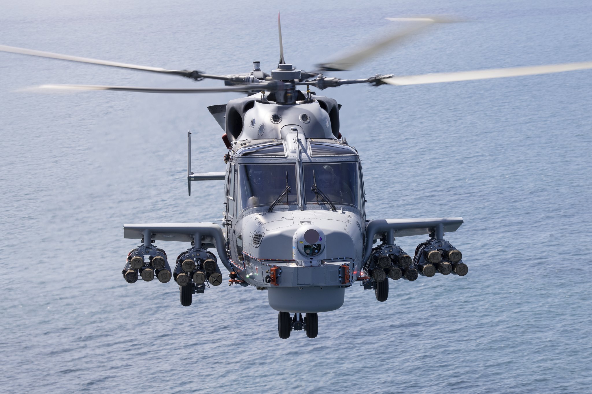 EZvEzHMWoAAl0As.jpg:large