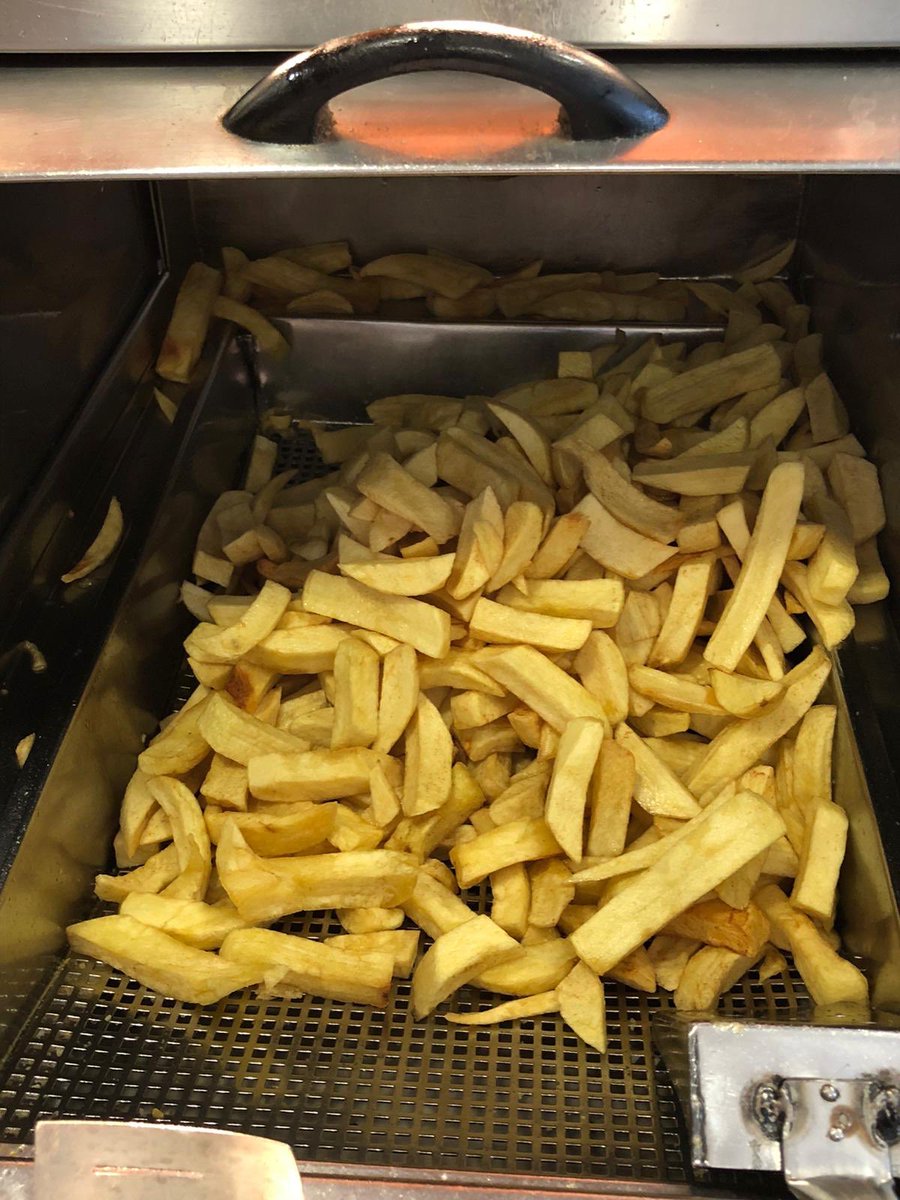 toffsfish's tweet photo. Its Fryday! Aka Fish n Chips day! 

Retweet if you LOVE chips! 

Our doors open 12pm feel free to place your orders in advance - 0208 883 8656 🐟💚 https://t.co/xTrpCiudpW