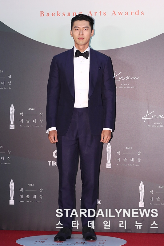 Hyun Bin attends 56th Baeksang Arts Awards held on June 5 at Kintex in Ilsan, Gyeonggi Province.

#CrashLandingOnYou #사랑의불시착 #愛の不時着 #爱的迫降
#HyunBin #현빈 #ヒョンビン #玄彬