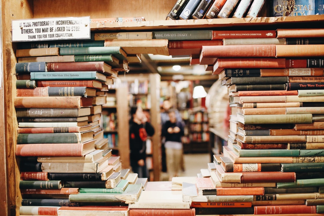 naceuk's tweet photo. New on our blog: "Librarians under lockdown: rising to the challenge" - a roundup of how school librarians are responding to the pandemic from @uksla's Bev Humphrey https://t.co/IY7tPSQsiR https://t.co/DDGCa4Glwm
